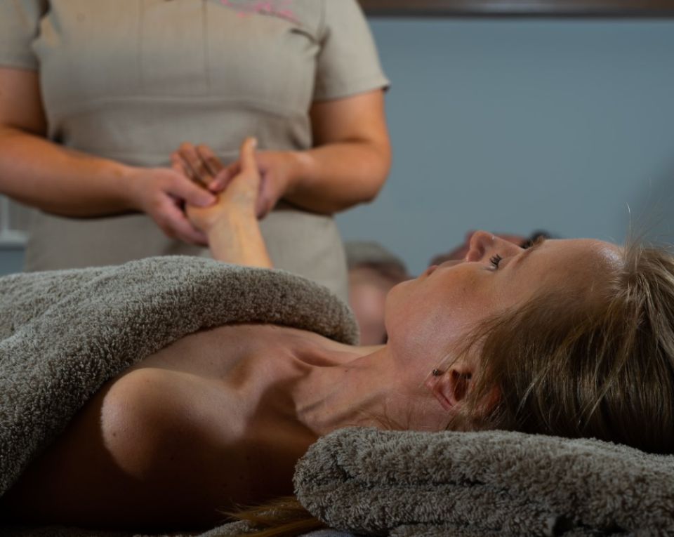 Glo Spa & Wellness Brochure